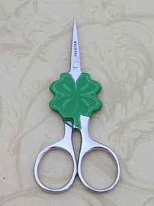 scissors clover.JPG